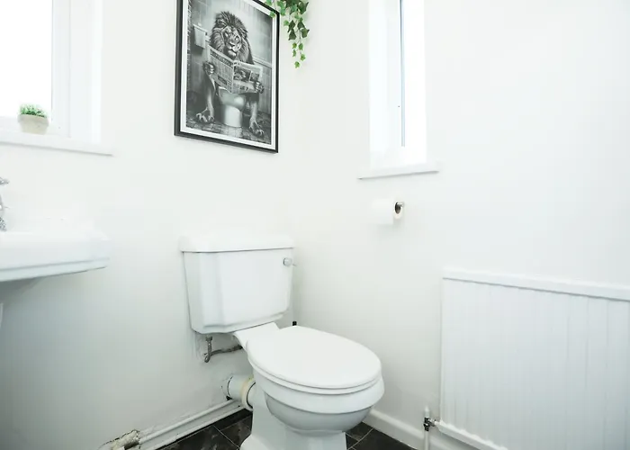 アパート Homely ! Perfect For Contractors And Guests With Private Off Street Parking *