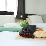 Homely ! Perfect For Contractors And Guests With Private Off Street Parking بريستول