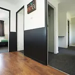Homely ! Perfect For Contractors And Guests With Private Off Street Parking *