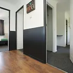 Homely ! Perfect For Contractors And Guests With Private Off Street Parking * بريستول