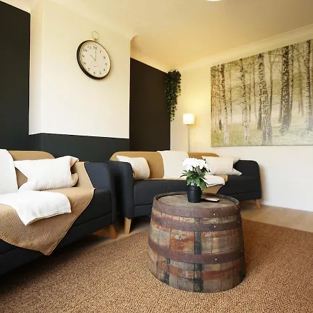 Perfect For Contractors, Tradespeople, Pvt Parking Bristol