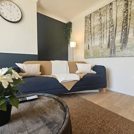 Perfect For Contractors, Tradespeople, Pvt Parking Bristol